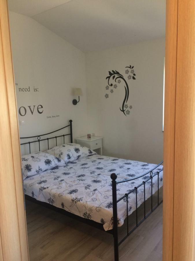 Apartments Sofija Vrsi Eksteriør bilde